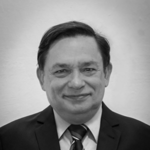 Picture of César Barros Leal